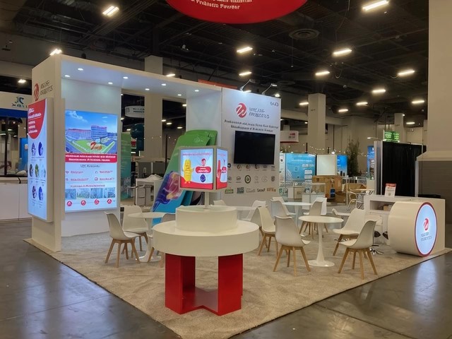 Semi-custom booth